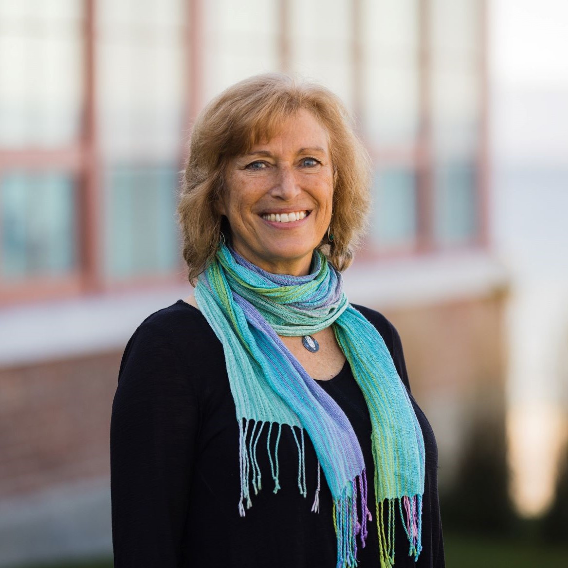 EJH_Preferred Headshot SQUARE SMALL